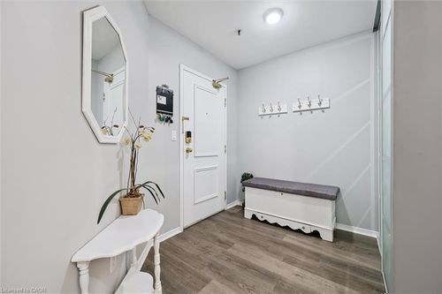 205-1009 Queenston Rd, Cambridge, ON, N3H3K7 | Card Image
