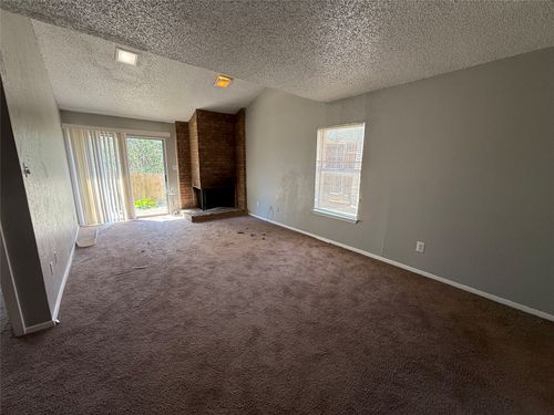 818 Clarissa Pl, Garland, TX, 75040-5943 | Card Image