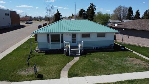 607 3 Street W, Hanna, AB, T0J1P0 | Card Image