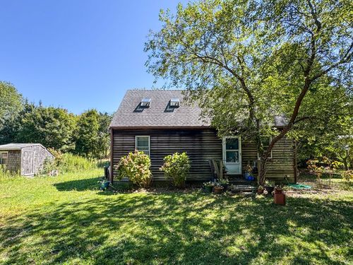 8 Hitchings Cir, Oak Bluffs, MA, 02557-6956 | Card Image