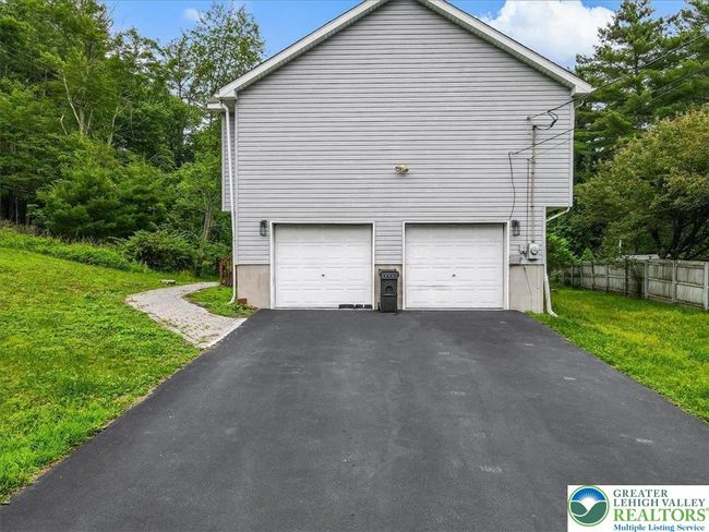 838 Cayuga Way, House other with 4 bedrooms, 3 bathrooms and null parking in Stroudsburg PA | Image 50