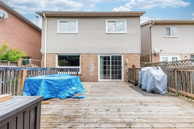 34 Niagara Pl, House other with 4 bedrooms, 4 bathrooms and 4 parking in Brampton ON | Image 49