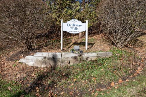 c1-8 Driftway Rd, Danbury, CT, 06811-5102 | Card Image