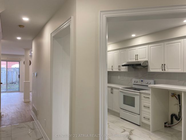 86 Greensboro Dr, House other with 5 bedrooms, 4 bathrooms and 3 parking in Markham ON | Image 4