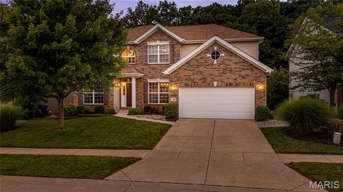 1388 Red Oak Plantation Dr, Ballwin, MO, 63021-7346 | Card Image