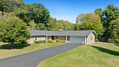 396 W Margaret Fuller Rd, Oregon, IL, 61061-9302 | Card Image