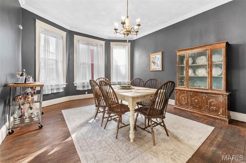 909 E Main St, Belleville, IL, 62220-3947 | Card Image