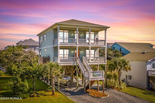 202 Se 79th Street, Oak Island, NC, 28465 | Card Image