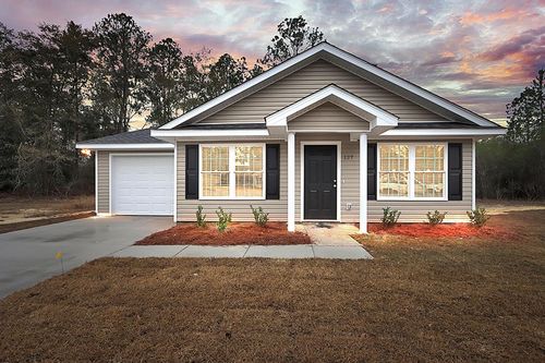 127 Villa Rd, Jesup, GA, 31546-4922 | Card Image