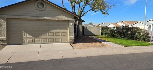 5620 S 42nd St, Phoenix, AZ, 85040-9032 | Card Image