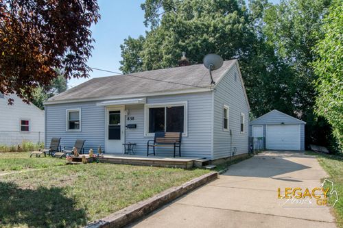 858 33rd St Sw, Wyoming, MI, 49509-6710 | Card Image