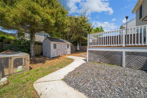 39 Seymour Dr, Shirley, NY, 11967-4221 | Card Image