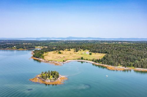 377 S Shore Road, North Haven, ME, 04853 | Card Image