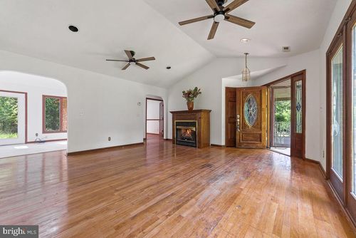 6709 Marye Rd, SPOTSYLVANIA, VA, 22551-2801 | Card Image