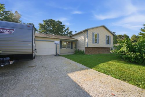 622 Wescott Ln, MOBERLY, MO, 65270-3558 | Card Image