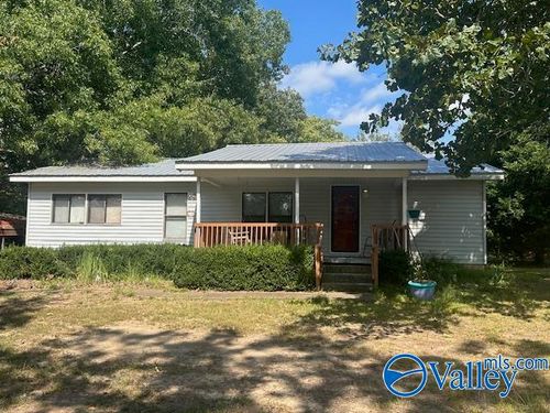 130 Willmon Dr, Scottsboro, AL, 35769-8637 | Card Image