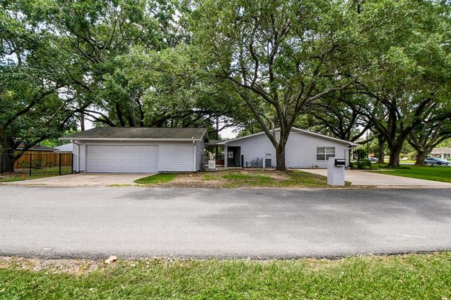 803 Richmond Parkway, House other with 3 bedrooms, 3 bathrooms and null parking in Richmond TX | Image 9