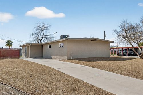 5189 Sheppard Cir, Las Vegas, NV, 89122-6640 | Card Image