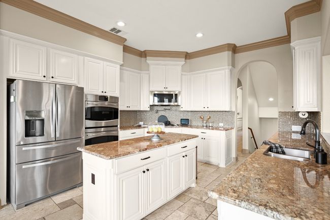 2502 Highland Trl, House other with 5 bedrooms, 5 bathrooms and 3 parking in Leander TX | Image 12