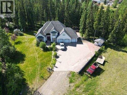 585 5th Ave, Burns Lake, BC, V0J | Card Image