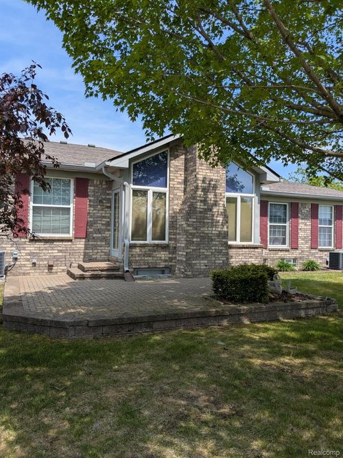 159-48659 Sundance Ct, Shelby Township, MI, 48315-4277 | Card Image