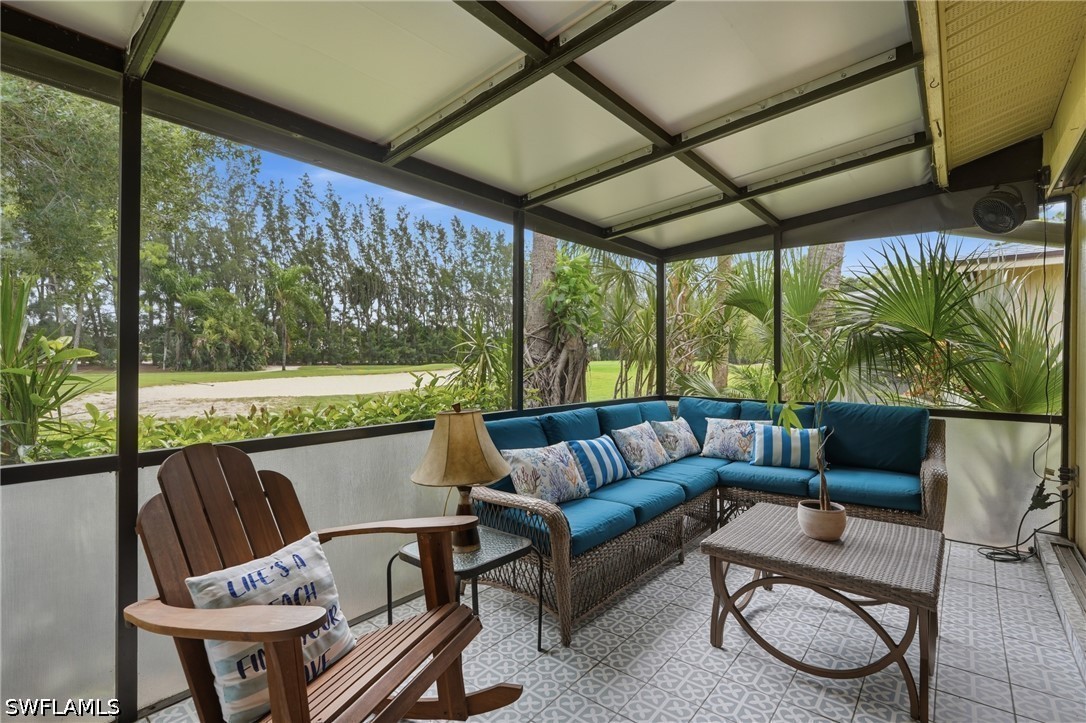 Residential in Naples 5