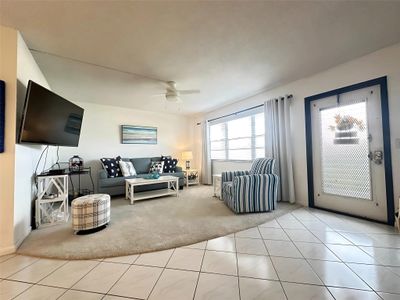 131 - 131 Oakridge J, Condo with 1 bedrooms, 1 bathrooms and null parking in Deerfield Beach FL | Image 3