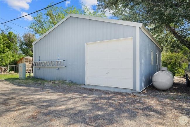 1115 1 St St W, House other with 3 bedrooms, 3 bathrooms and null parking in Roundup MT | Image 28