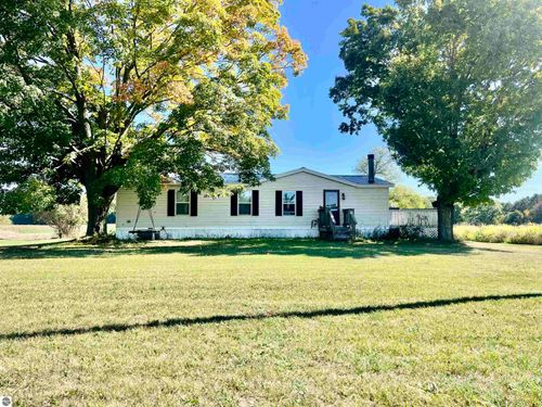 15564 70th Ave, Marion, MI, 49665-8230 | Card Image