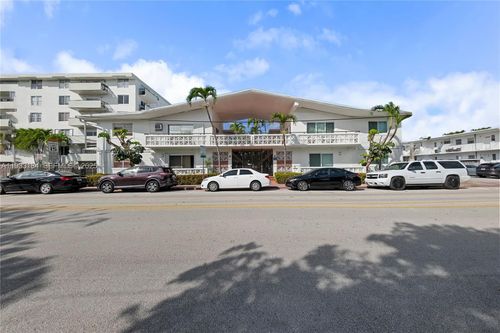 11-8040 Tatum Waterway Dr, Miami Beach, FL, 33141-5307 | Card Image