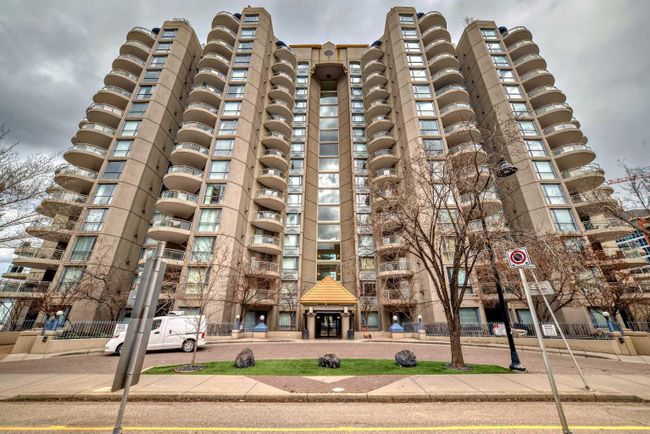 904 - 804 3 Avenue Sw, Home with 2 bedrooms, 2 bathrooms and 1 parking in Calgary AB | Image 1
