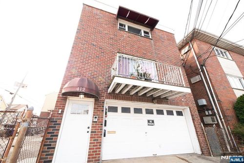 412 Walker St, Fairview, NJ, 07022-1467 | Card Image