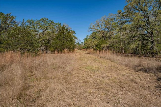 5611 S Us Highway 77, Home with 0 bedrooms, 0 bathrooms and null parking in Warda TX | Image 16