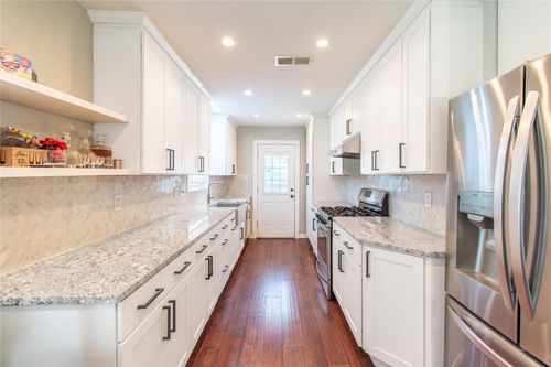 9619 Highmeadow Dr, Houston, TX, 77063-3715 | Card Image