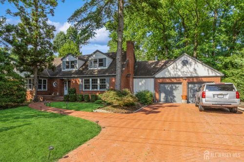 11 Cotter Dr, New Brunswick, NJ, 08901-1506 | Card Image