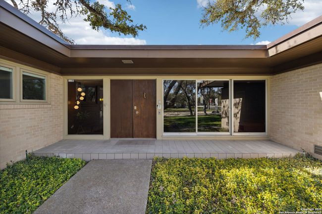 225 Carolwood Dr, House other with 3 bedrooms, 2 bathrooms and null parking in Castle Hills TX | Image 5