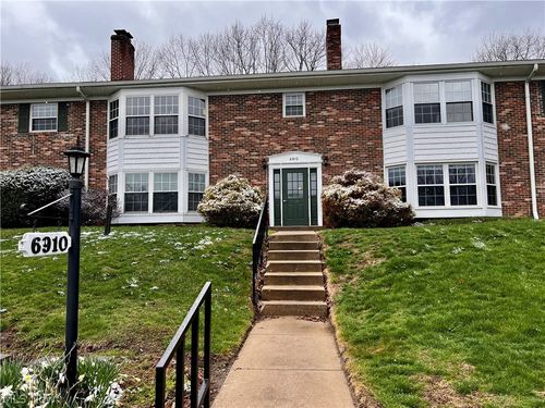 101-6910 Carriage Hill Dr, Brecksville, OH, 44141-4409 | Card Image