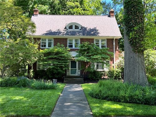 1327 Oakridge Dr, Cleveland Heights, OH, 44121-1646 | Card Image