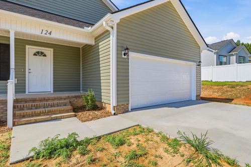 124 Laura Jane Ln, Gray Court, SC, 29645-6881 | Card Image