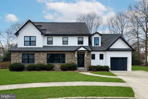 210 Meadow Dr, HADDONFIELD, NJ, 08033-1042 | Card Image