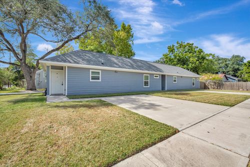 a-b-904 W Sealy St, Alvin, TX, 77511-2167 | Card Image