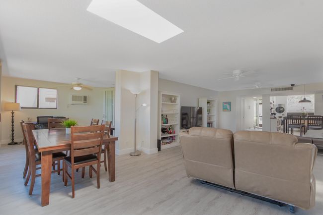 4451 Luxemburg Ct, Condo with 3 bedrooms, 2 bathrooms and null parking in Lake Worth FL | Image 11