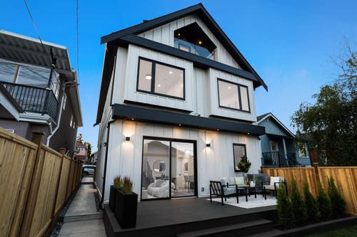2-2864 E Georgia St, Vancouver, BC, V5K2K4 | Card Image
