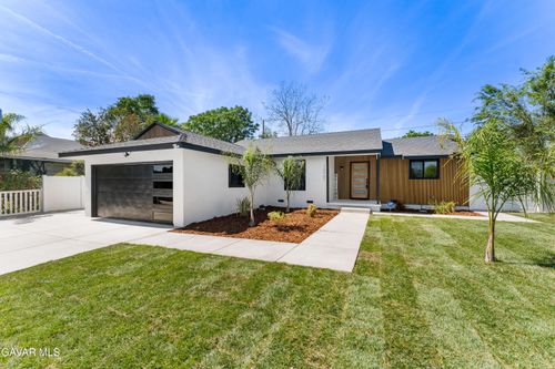 10951 Petit Ave, Granada Hills, CA, 91344-5030 | Card Image