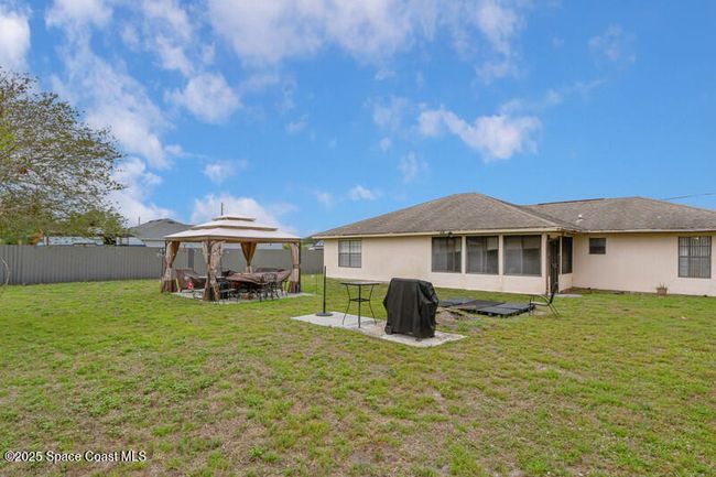 618 Americana Blvd Ne, House other with 3 bedrooms, 2 bathrooms and null parking in Palm Bay FL | Image 24