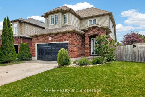 762 Frontenac Cres, Woodstock, ON, N4V0B1 | Card Image