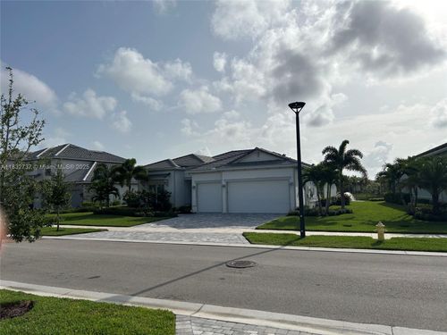 10904 Stellar Cir, Palm Beach Gardens, FL, 33412-2942 | Card Image