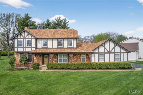 1347 Cherry Glen Ct, Chesterfield, MO, 63017-5562 | Card Image