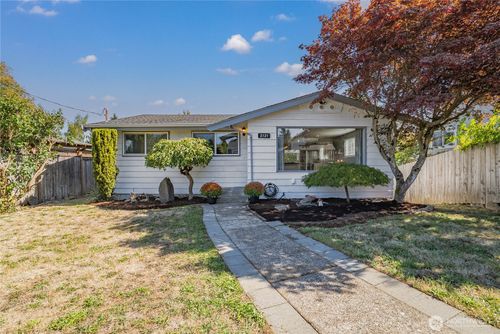 3121 N Huson St, Tacoma, WA, 98407-4021 | Card Image