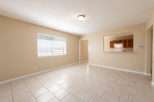 apt-202-7300 Twin Crest Dr, Austin, TX, 78752-2531 | Card Image